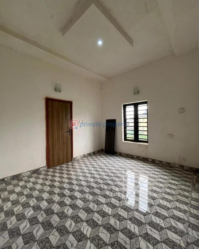 3 bedroom Block Of Flats For Sale Gbagada Lagos - 4