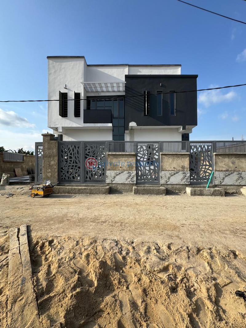 4 bedroom Semi detached Duplex For Sale Anthony Village Maryland Lagos