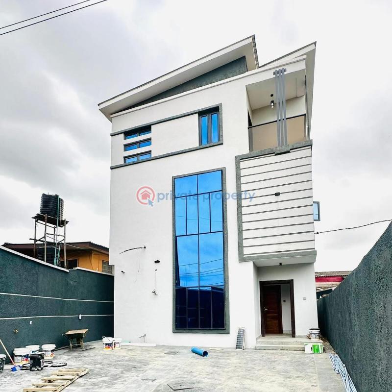 4 bedroom Detached Duplex For Sale Gbagada Lagos - 10
