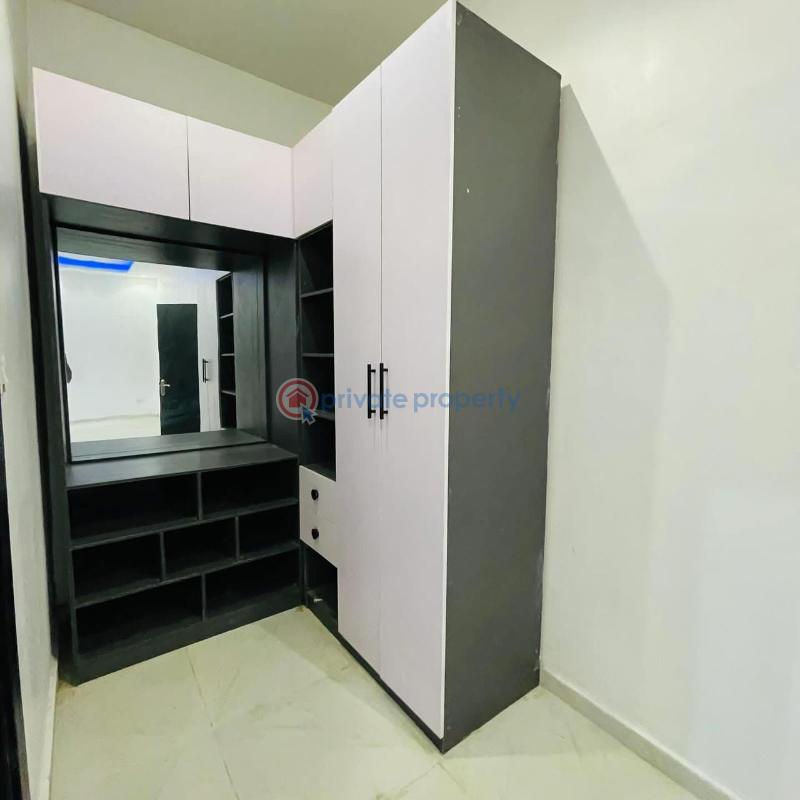 4 bedroom Semi detached Duplex For Sale Magodo Phase 2 Gra Shangisha Alausa Ikeja Lagos - 9