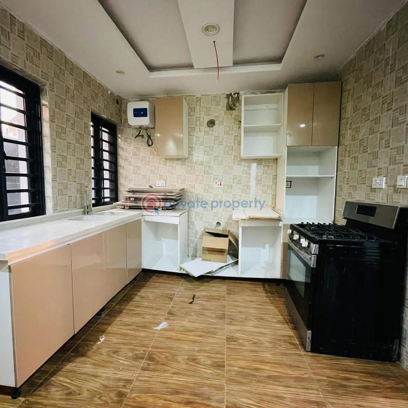 4 bedroom Semi detached Duplex For Sale Magodo Phase 2 Gra Shangisha Alausa Ikeja Lagos - 0