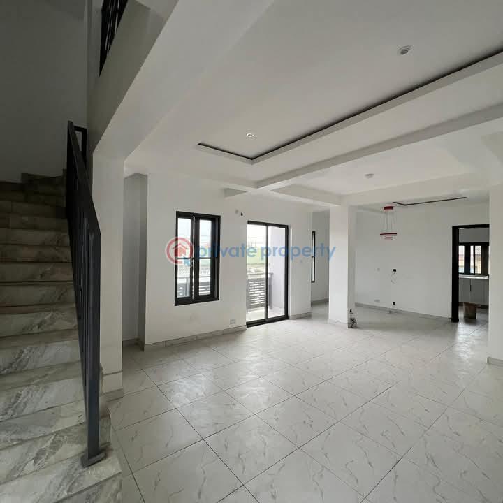 4 bedroom Terraced Duplex For Sale Obanikoro Close To Anthony Obanikoro Shomolu Lagos - 22