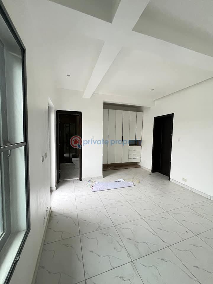 4 bedroom Terraced Duplex For Sale Obanikoro Close To Anthony Obanikoro Shomolu Lagos - 5