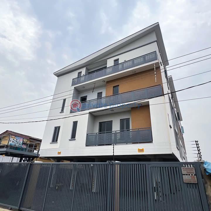 4 bedroom Terraced Duplex For Sale Obanikoro Close To Anthony Obanikoro Shomolu Lagos - 21