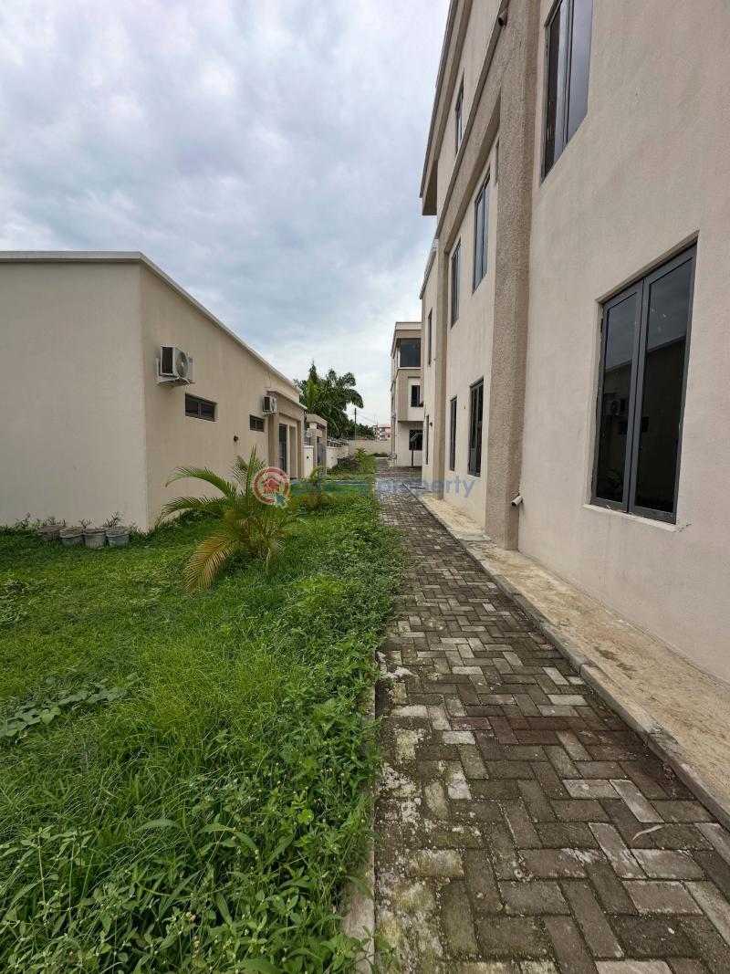 5 bedroom Detached Duplex For Sale Zone 1-7 Abuja Phase 1  - 12