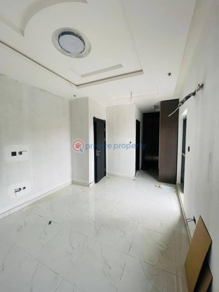 New 5bedroom semi detach duplex in a good location - 4 5 bedroom Semi detached Duplex For Sale Magodo Phase 2 Gra Shangisha Magodo GRA Phase 2 Kosofe/Ikosi Lagos - 4