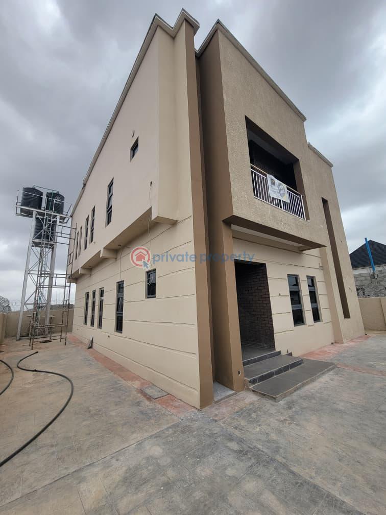 3 bedroom Duplex For Sale : Bamcom Estate, Airport Road, Lugbe, Abuja (jedo Axis) Lugbe Abuja Phase 4 