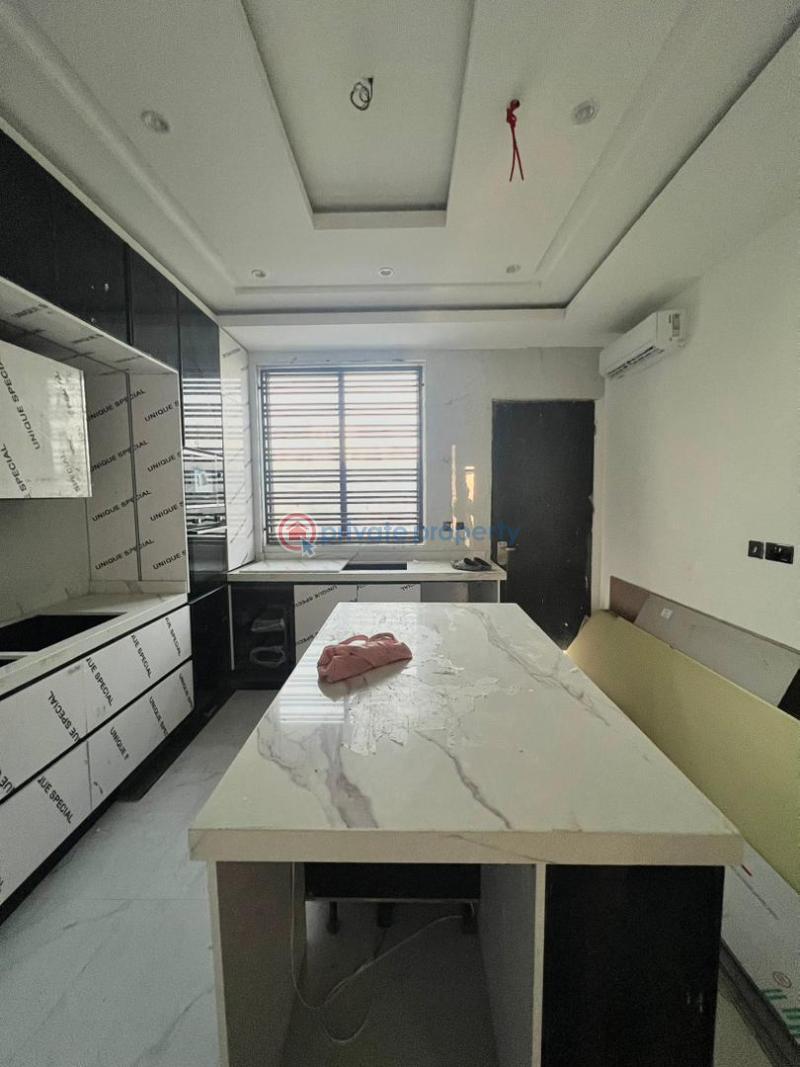 4 bedroom Flat & Apartment For Sale Banana Island Road Old Ikoyi Lagos - 5