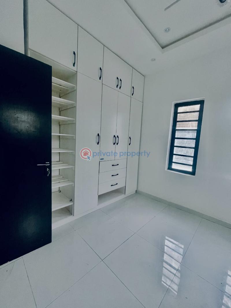 2 bedroom Block Of Flats For Rent Orisunbare Close To Shasha Akowonjo Orisunbare Alimosho Lagos - 0