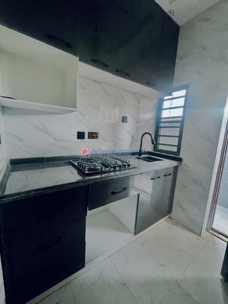2 bedroom Block Of Flats For Rent Orisunbare Close To Shasha Akowonjo Orisunbare Alimosho Lagos - 3
