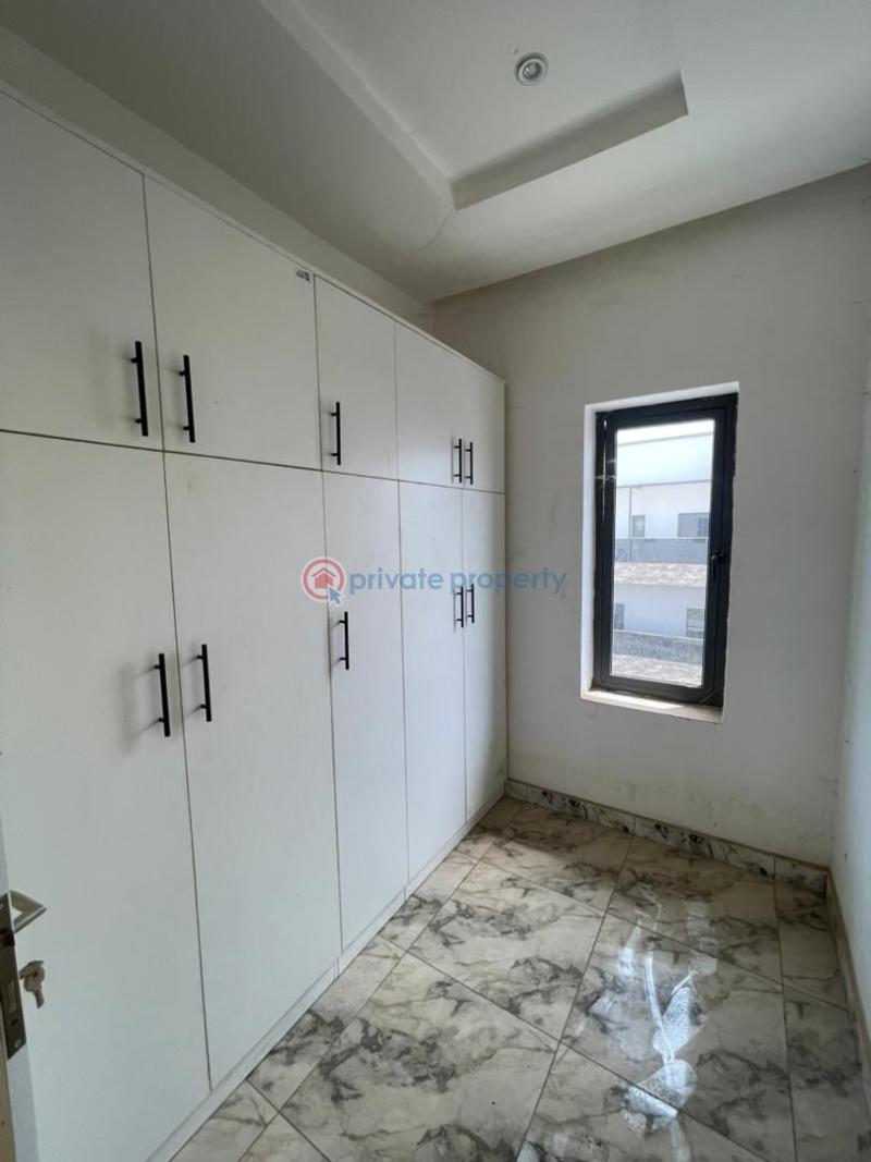 6 bedroom Detached Duplex For Sale Guzape Abuja Phase 1  - 2