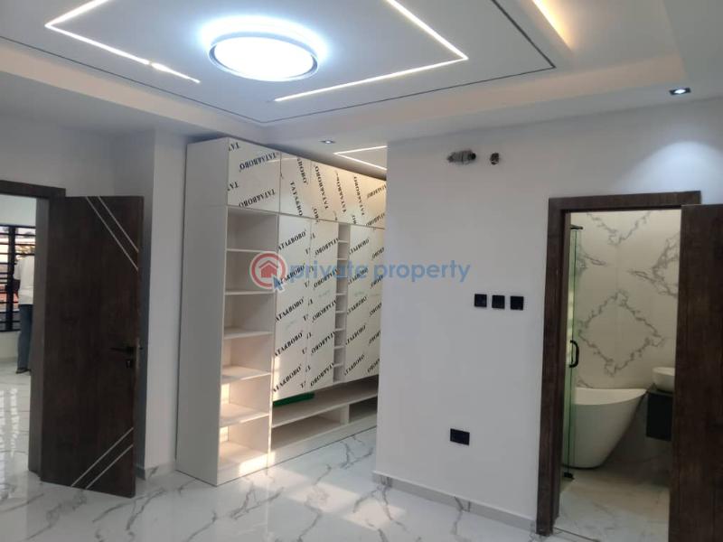 4 bedroom Detached Duplex For Sale Off College Road, Ogba Ogba Lagos - 11