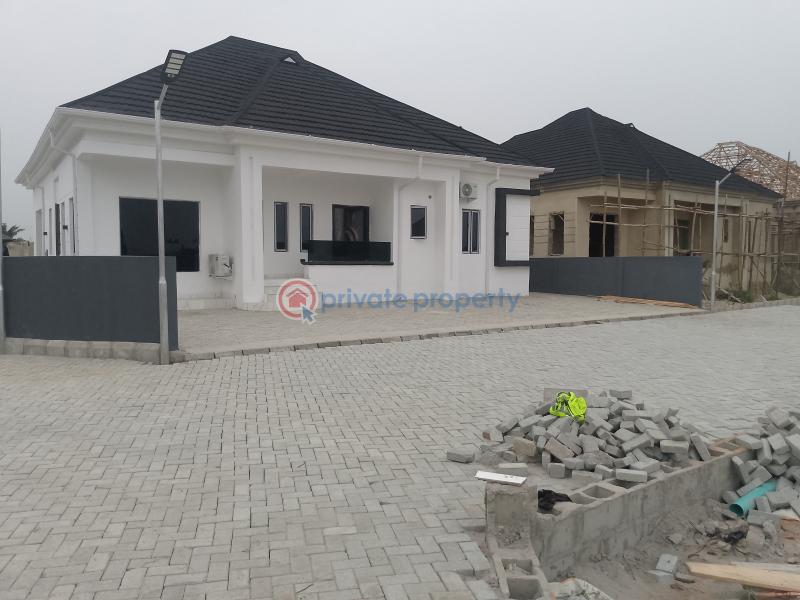 4 bedroom Block Of Flats For Sale Elerangbe Community Eleran Igbe Ibeju-Lekki Lagos - 3