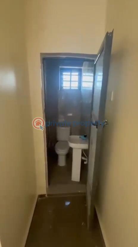 1 bedroom Mini Flat For Rent Morrocco Shomolu Onipanu Shomolu Lagos - 1