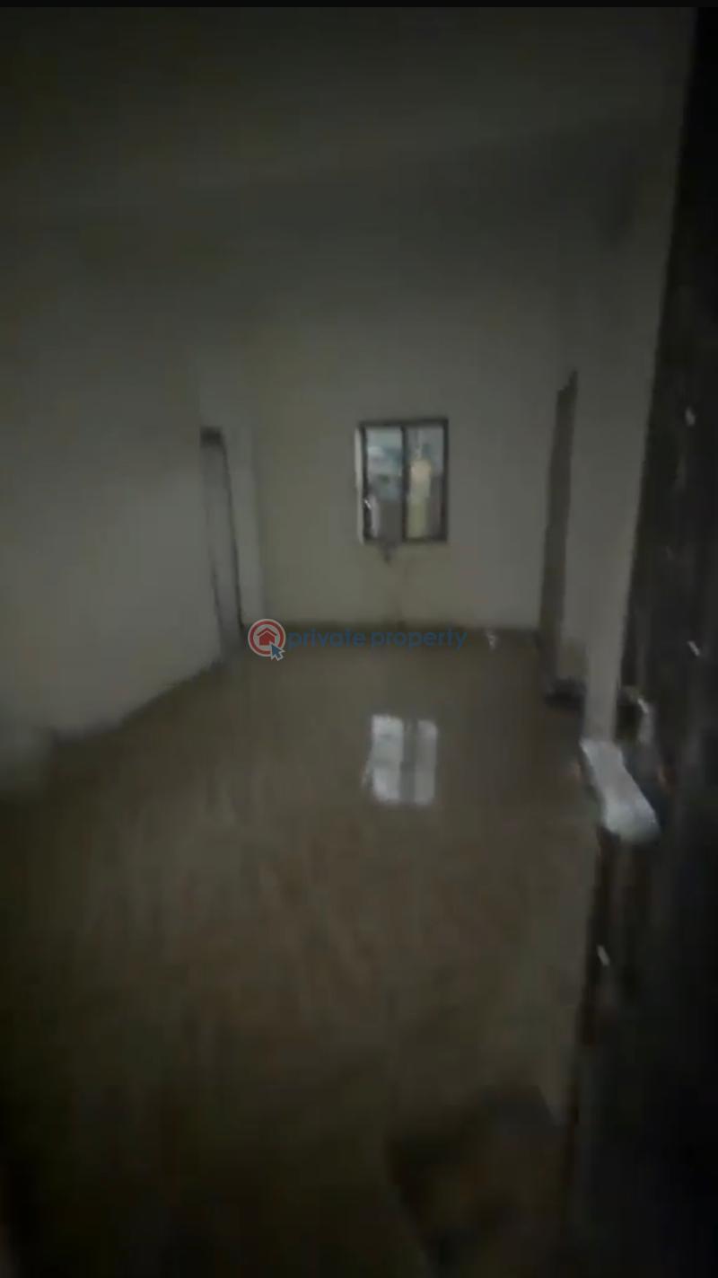 1 bedroom Mini Flat For Rent Off Ogunmokun Mushin Lagos - 0