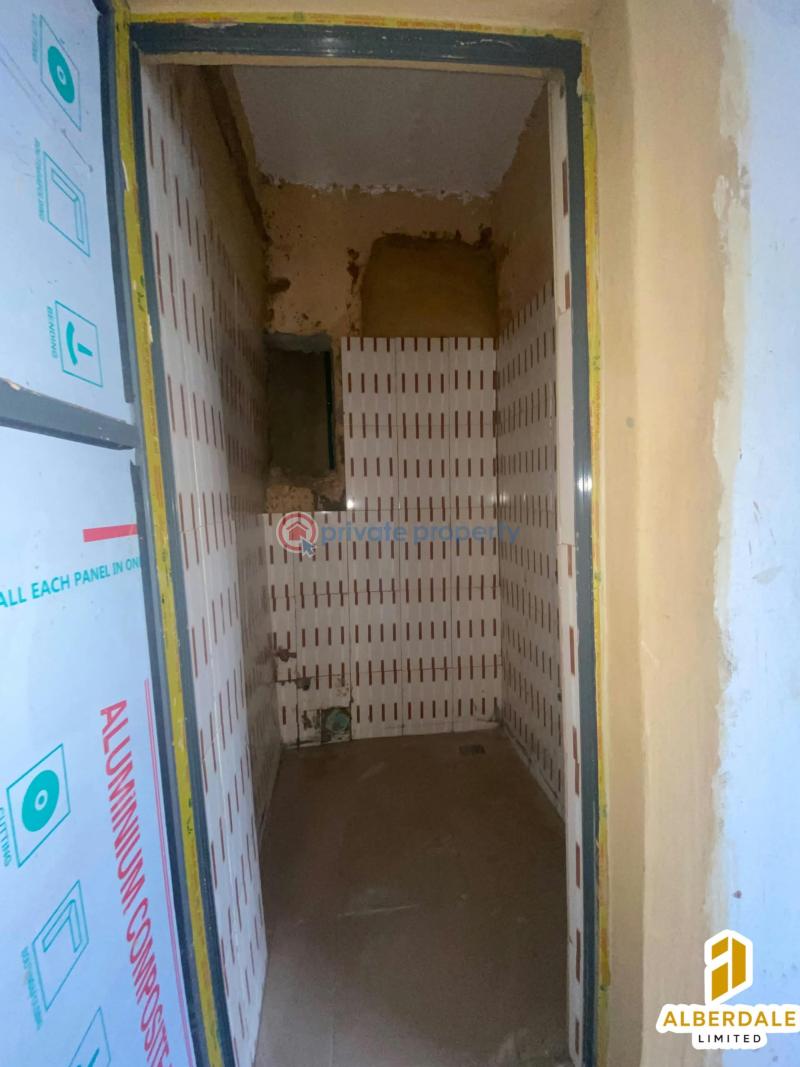 1 bedroom Self Contain For Sale Shomolu Lagos - 9