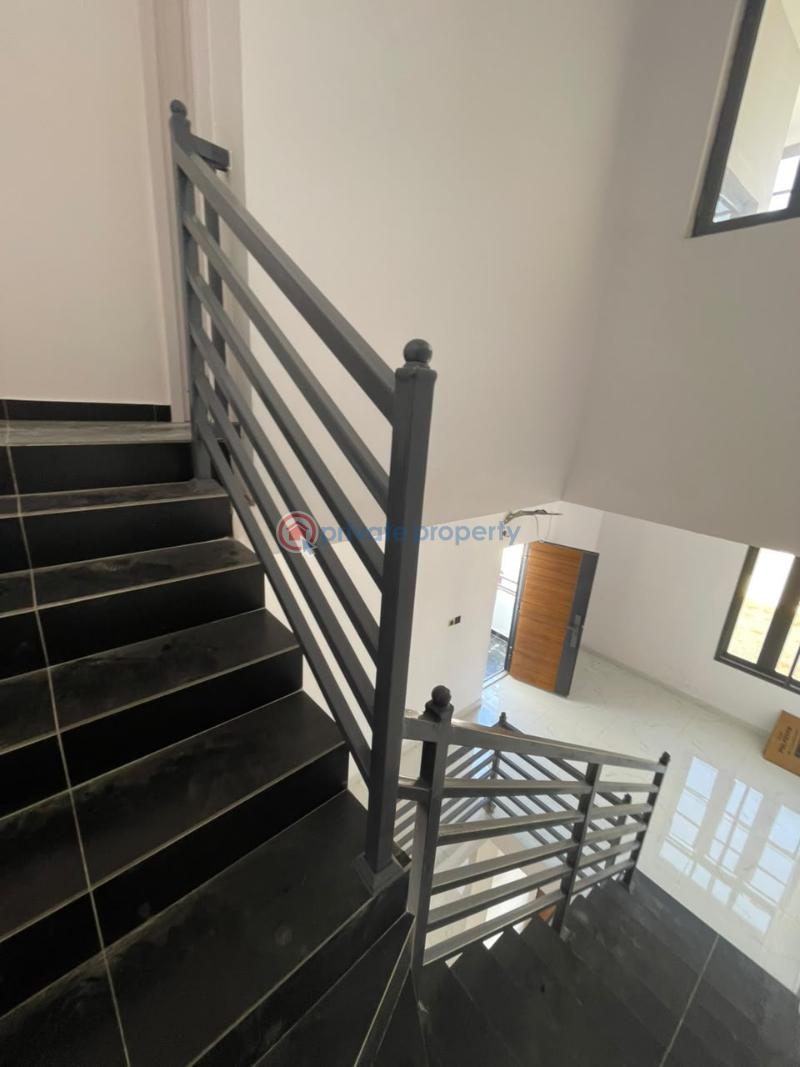 4 bedroom Terrace For Rent Secured Estate Osapa Lekki Lagos - 4