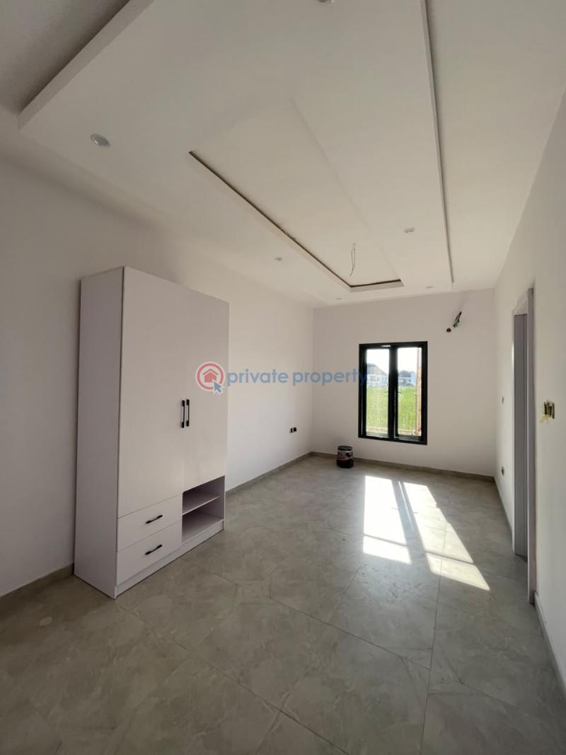 4 bedroom Terrace For Rent Secured Estate Osapa Lekki Lagos - 3