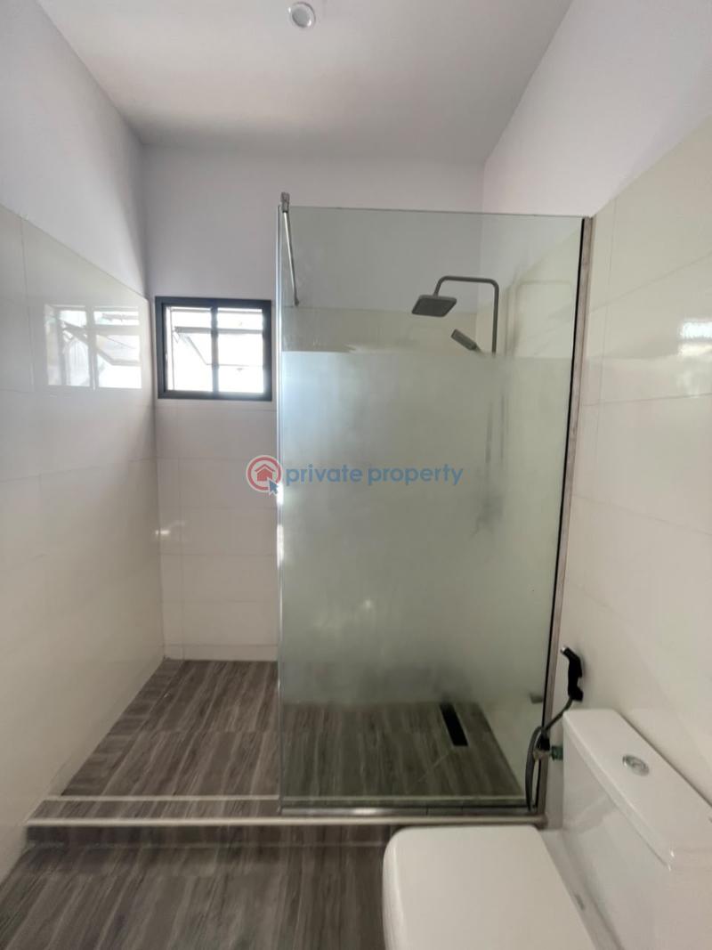 4 bedroom Terrace For Rent Secured Estate Osapa Lekki Lagos - 6