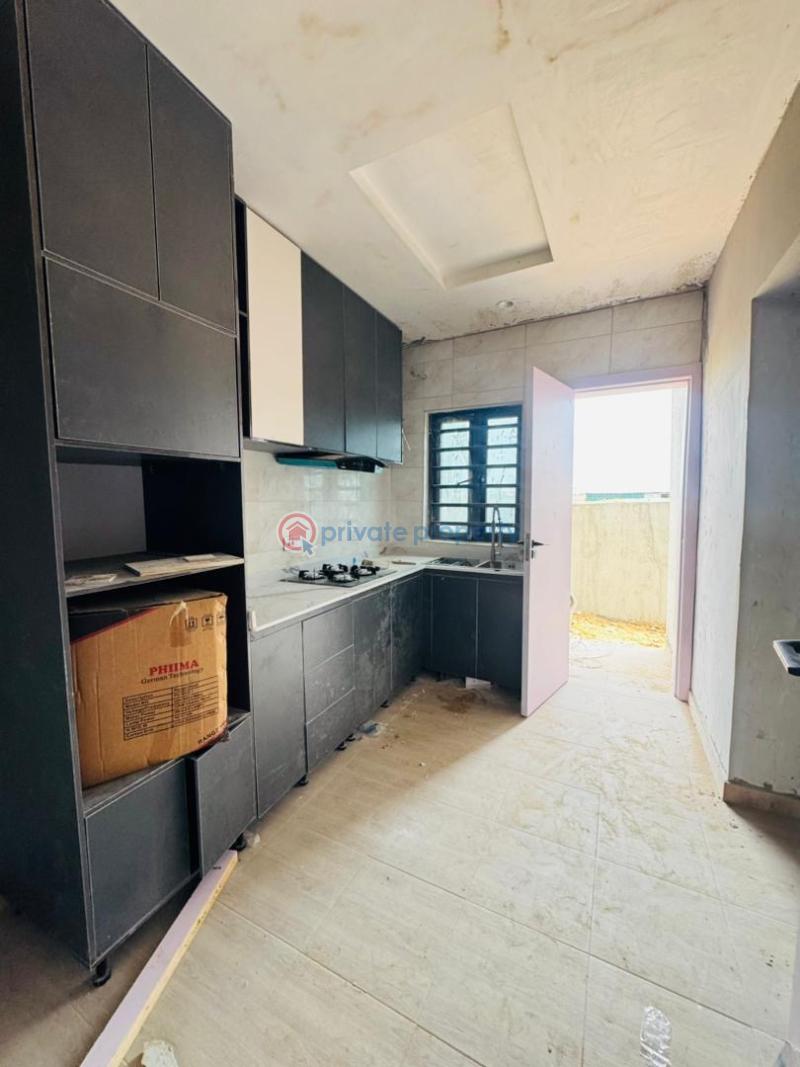 3 bedroom Block Of Flats For Sale Opebi Ikeja Lagos - 10