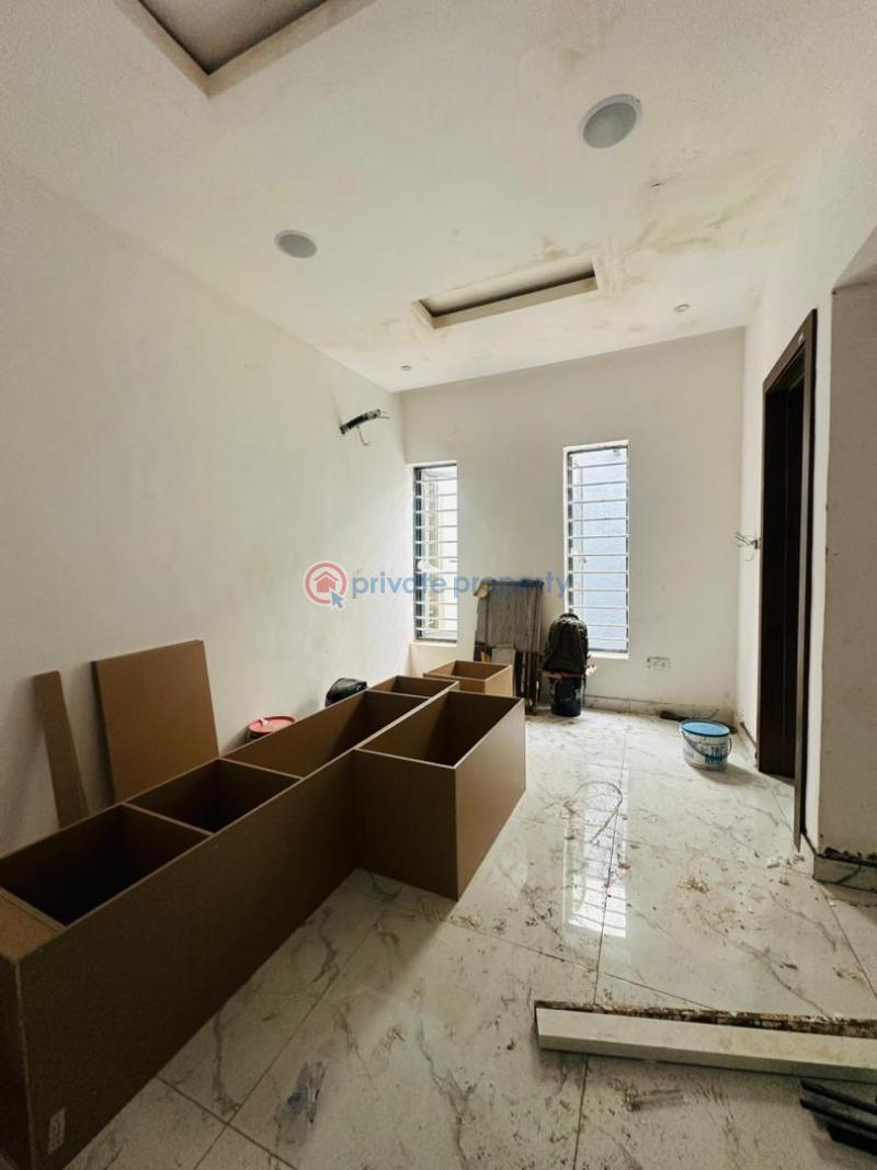 4 bedroom Semi detached Duplex For Sale Phase 1 Magodo Kosofe/Ikosi Lagos - 5