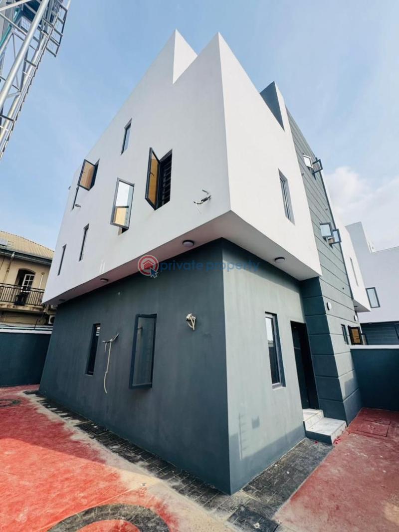 4 bedroom Semi detached Duplex For Sale Magodo GRA Phase 1 Ojodu Lagos - 0