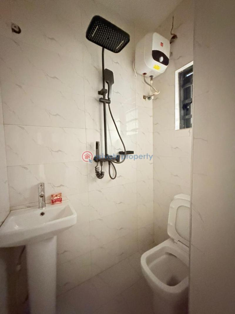 4 bedroom Semi detached Duplex For Sale Magodo Kosofe/Ikosi Lagos - 4