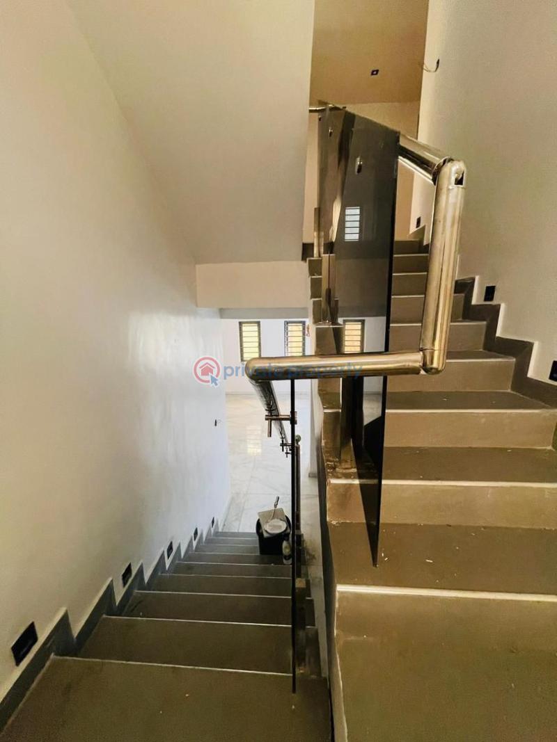 7 bedroom Detached Duplex For Sale Magodo GRA Phase 2 Kosofe/Ikosi Lagos - 1