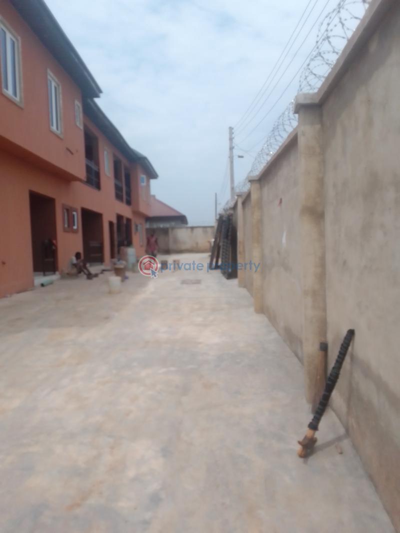 Newly and tastefully built 2 bedroom flat - 2 2 bedroom Block Of Flats For Rent Golden Estate Obafemi Owode Ogun - 2