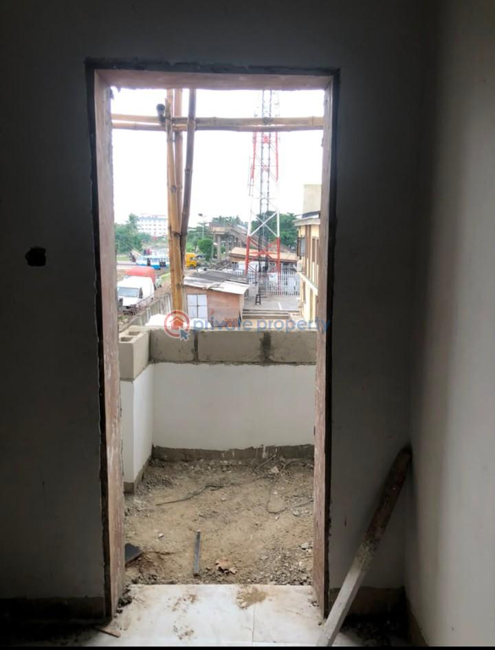 6 bedroom House For Sale Iponri Surulere Lagos - 6
