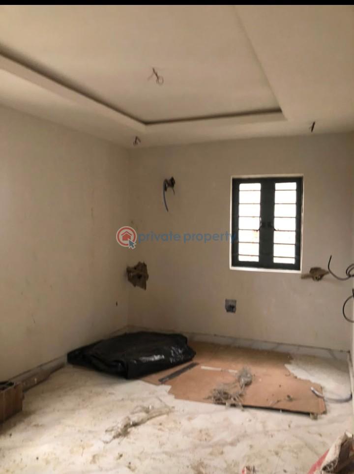 6 bedroom House For Sale Iponri Surulere Lagos - 2