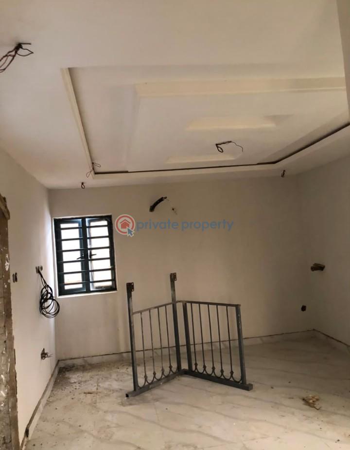 6 bedroom House For Sale Iponri Surulere Lagos - 8