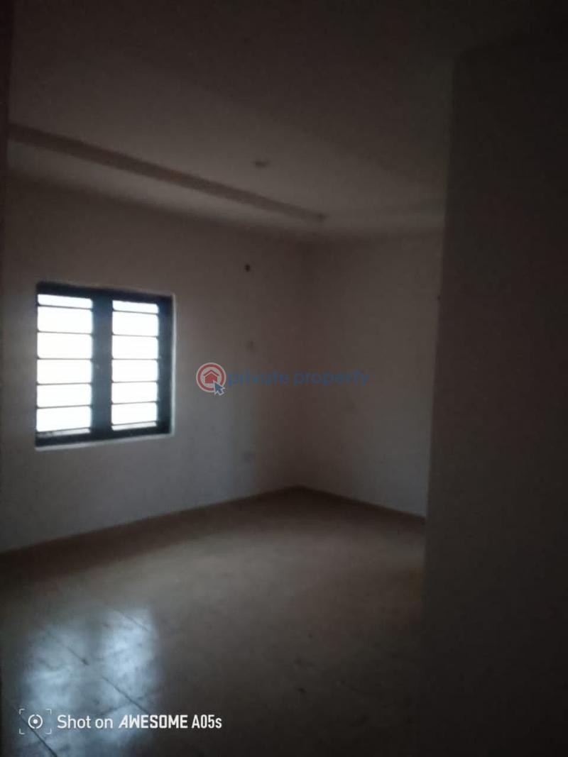 House For Rent Behind Isopako Bodija Oja. Bodija Ibadan Oyo - 4