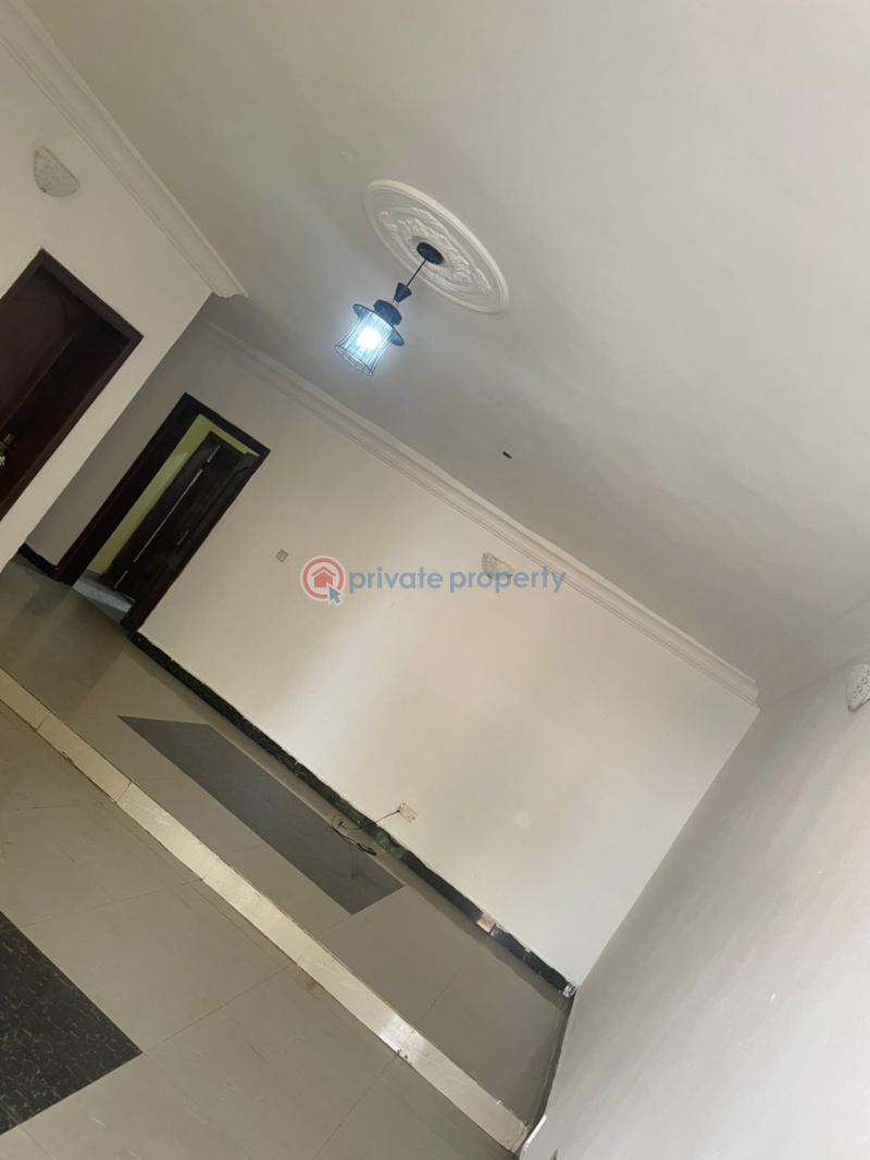 Newly available standard 3bedroom flat at akoto estate elebu with modern facilities. - 1 3 bedroom Block Of Flats For Rent Akoto Elebu Ibadan Oyo - 1