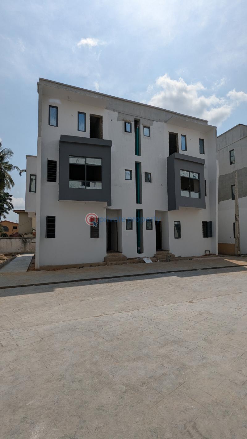5 bedroom Semi detached Duplex For Sale Allen Rounds About, Ikeja Computer Village, 10 Minutes To Mma2, 15 Minutes To Alausa Secretariat. Allen Avenue Ikeja Lagos - 2