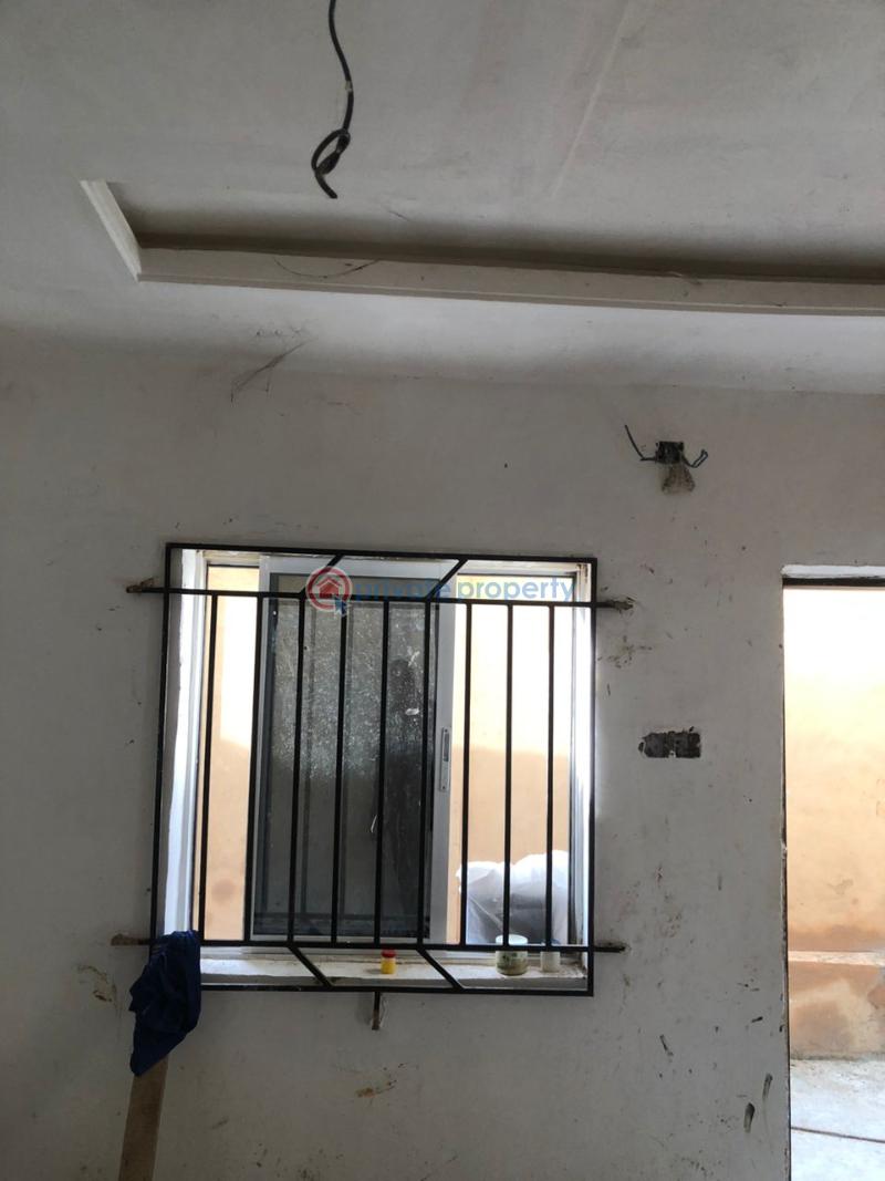 1 bedroom Mini Flat For Rent Osho Sanya Crescent Bariga Bariga Shomolu Lagos - 0