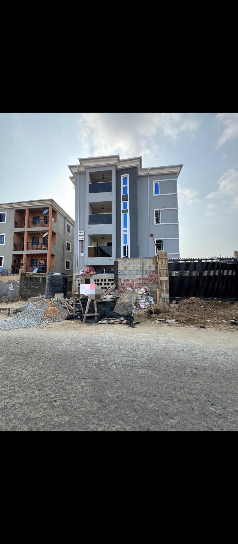 2 bedroom Block Of Flats For Sale Surulere Lagos - 9