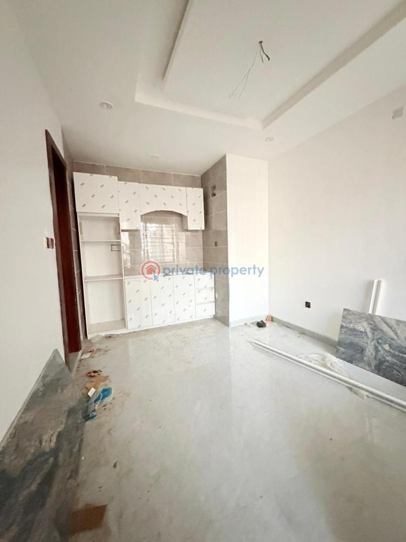 1 bedroom Block Of Flats For Sale Surulere Lagos - 5