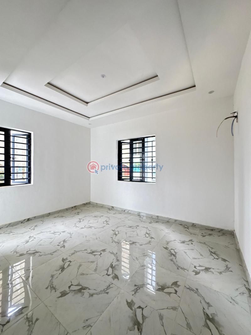 2 bedroom Block Of Flats For Sale Surulere Lagos - 6
