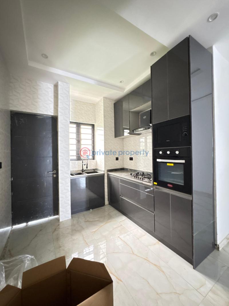 2 bedroom Block Of Flats For Sale Surulere Lagos - 13