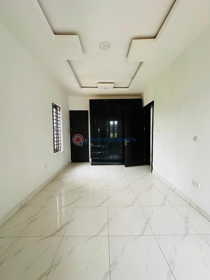 3 bedroom Flat & Apartment For Sale Maryland Ikeja Lagos - 4