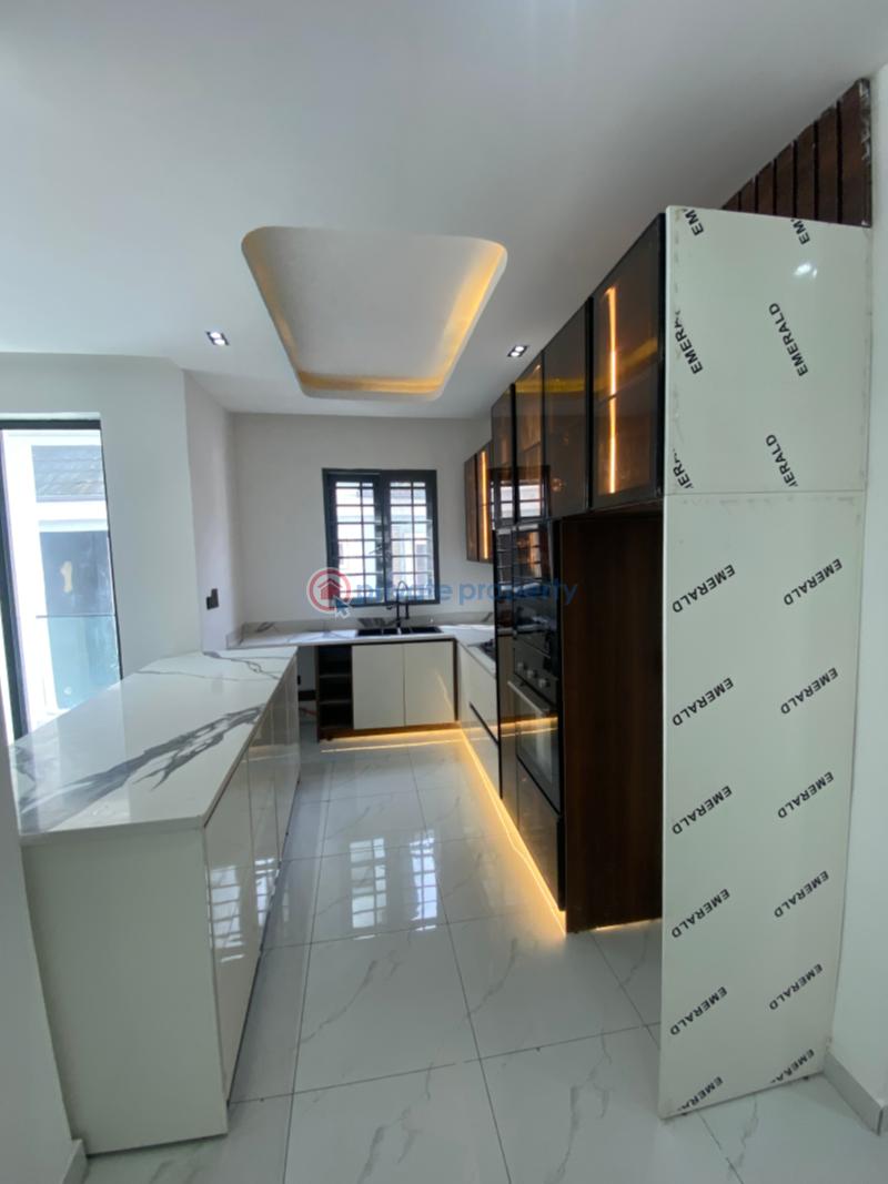 2 bedroom Block Of Flats For Rent Ikate Elegushi Lekki Lagos - 3