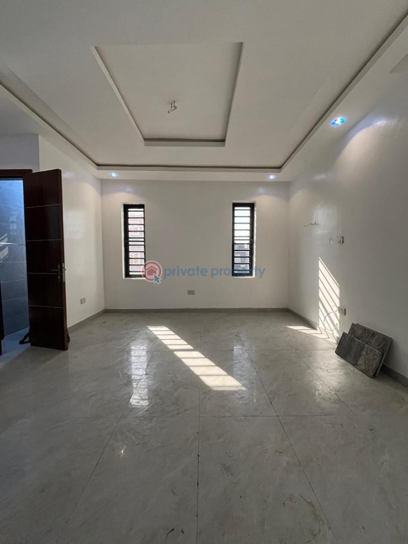 2 bedroom Block Of Flats For Sale Adeniran Ogunsanya Surulere Lagos - 2