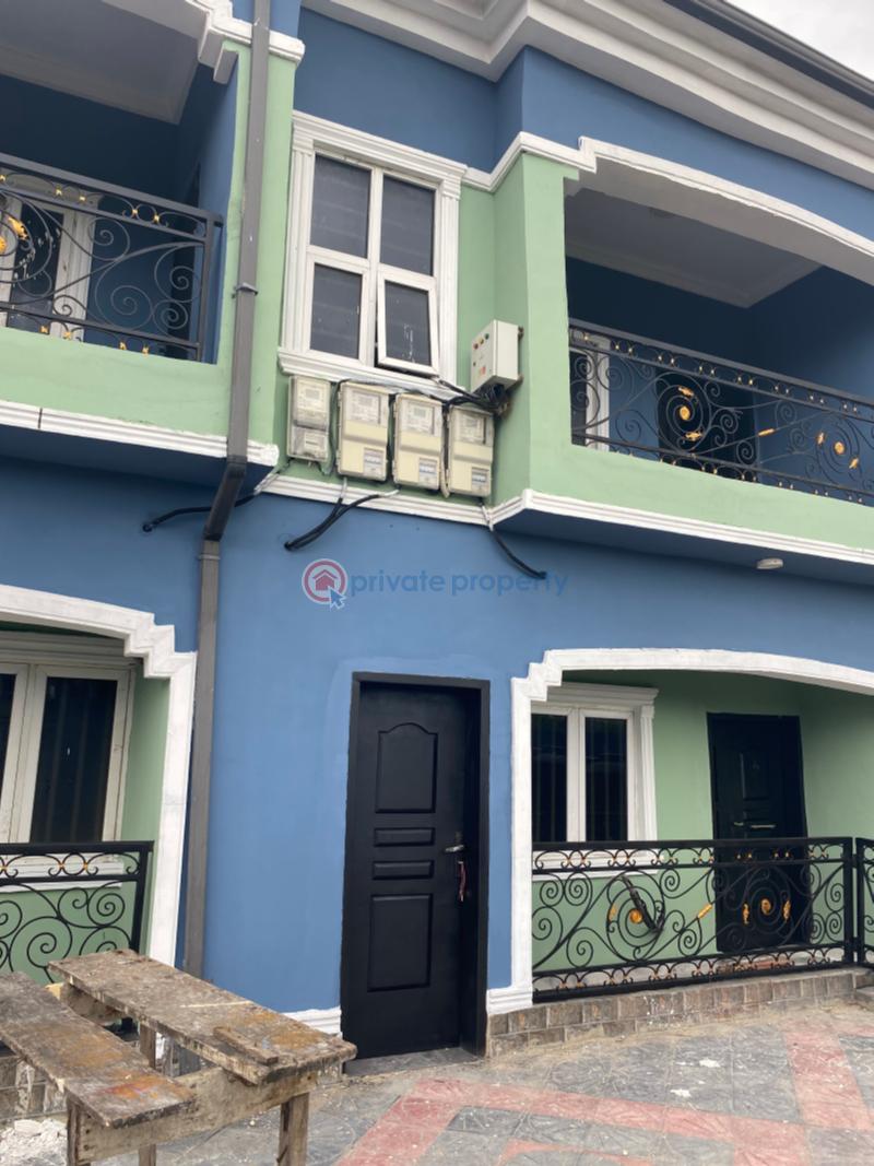 2 bedroom Flat & Apartment For Rent University View Estate Beside Petrocam Filling Station Olonkonla Ajah Lagos - 1