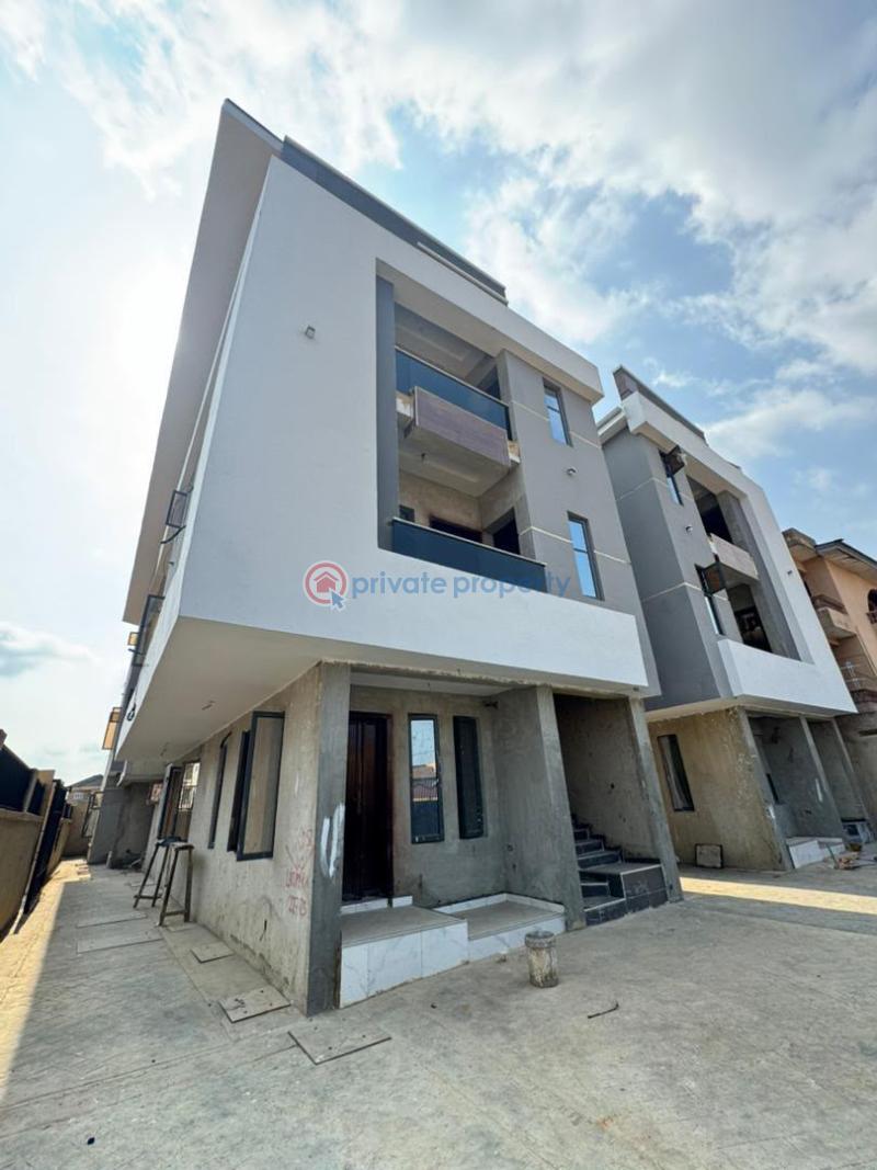 2 bedroom Block Of Flats For Sale Gbagada Lagos - 0