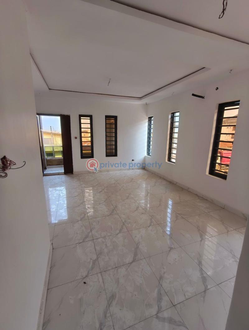 2 bedroom Block Of Flats For Sale Gbagada Lagos - 7