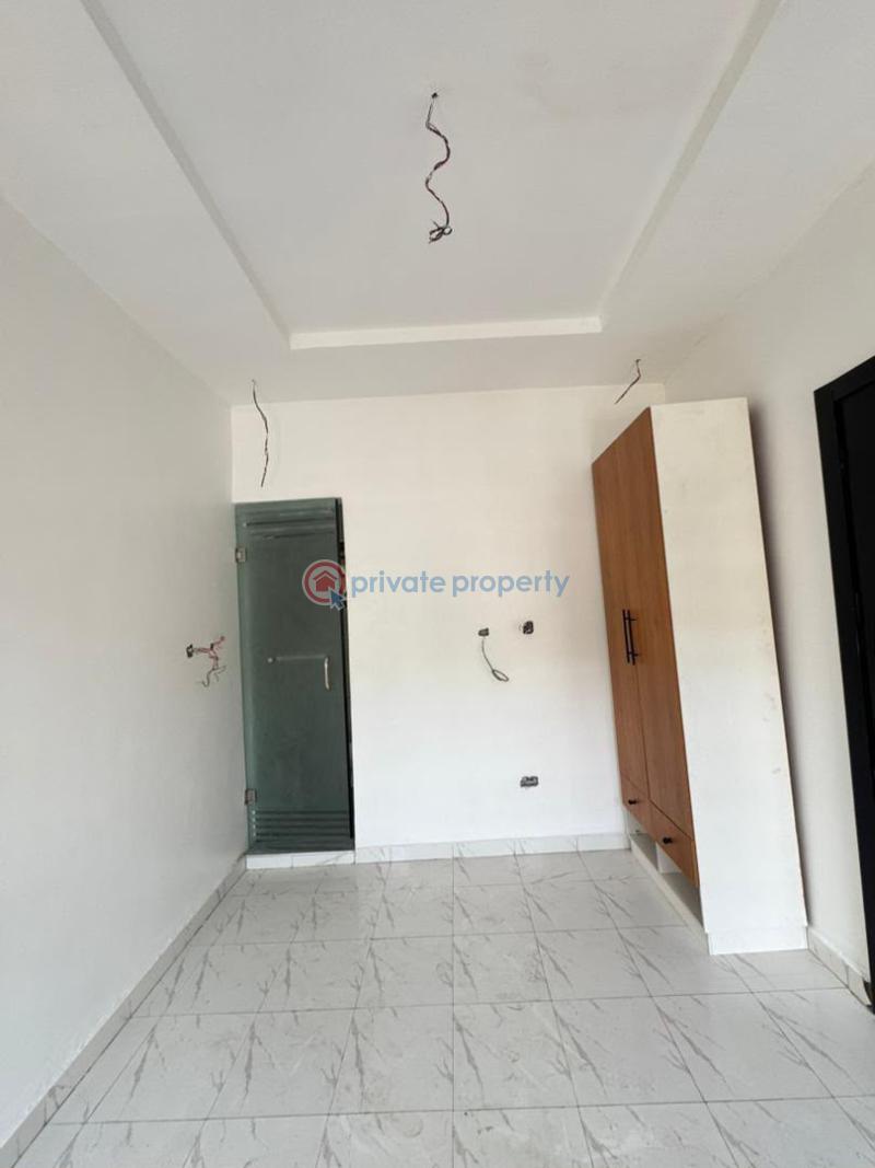 2 bedroom Block Of Flats For Sale Gbagada Lagos - 10