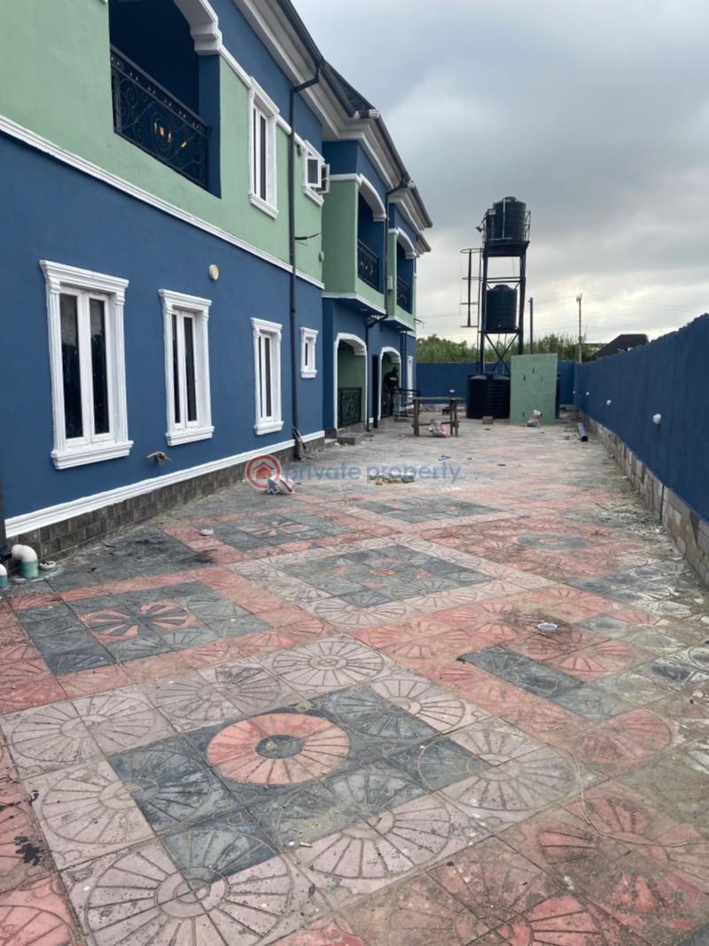 2 bedroom Flat & Apartment For Rent University View Estate Beside Petrocam Filling Station Olonkonla Ajah Lagos - 2