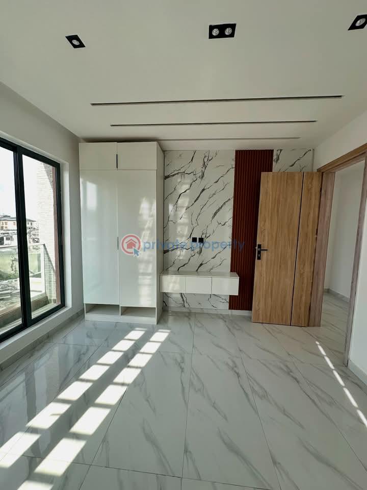 2 bedroom Block Of Flats For Sale Ikate Elegushi Lekki Lagos - 9