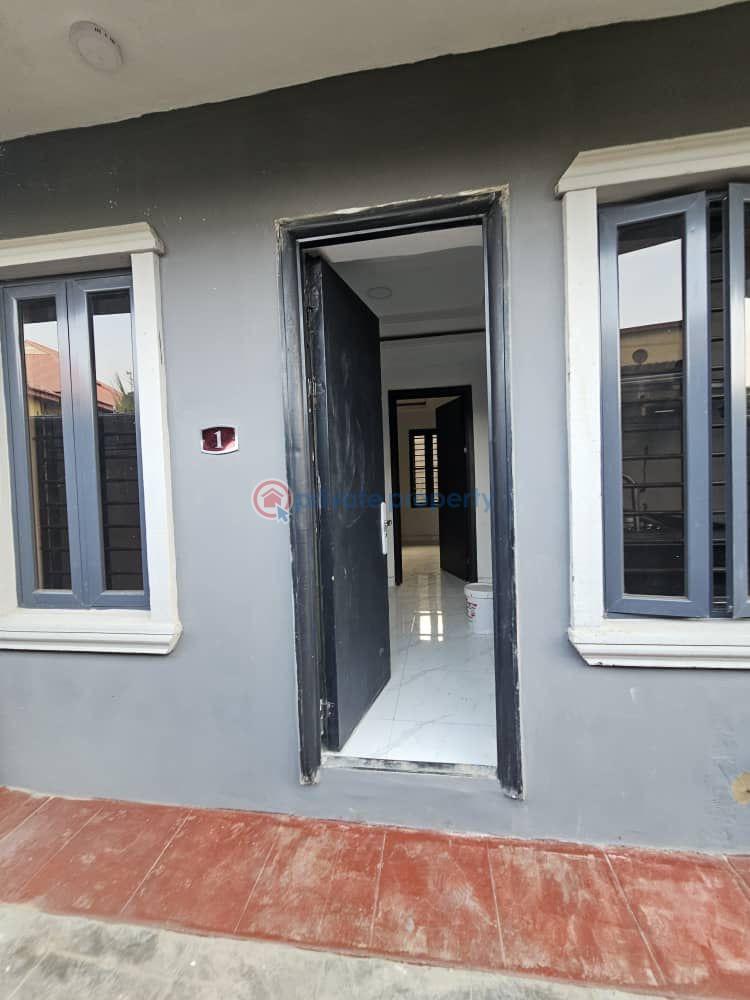Newly built 2 bedroom apartment - 4 2 bedroom Block Of Flats For Sale Maryland Lagos - 4